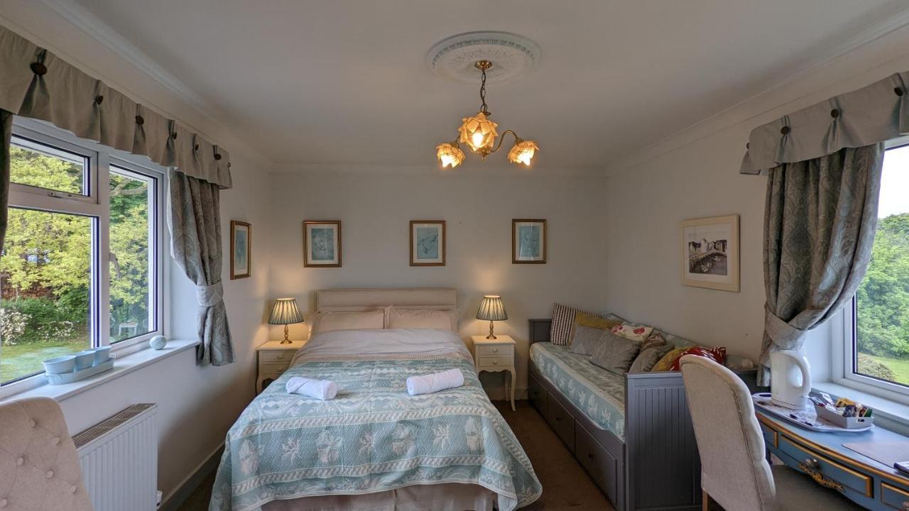 Twin Room with Bath